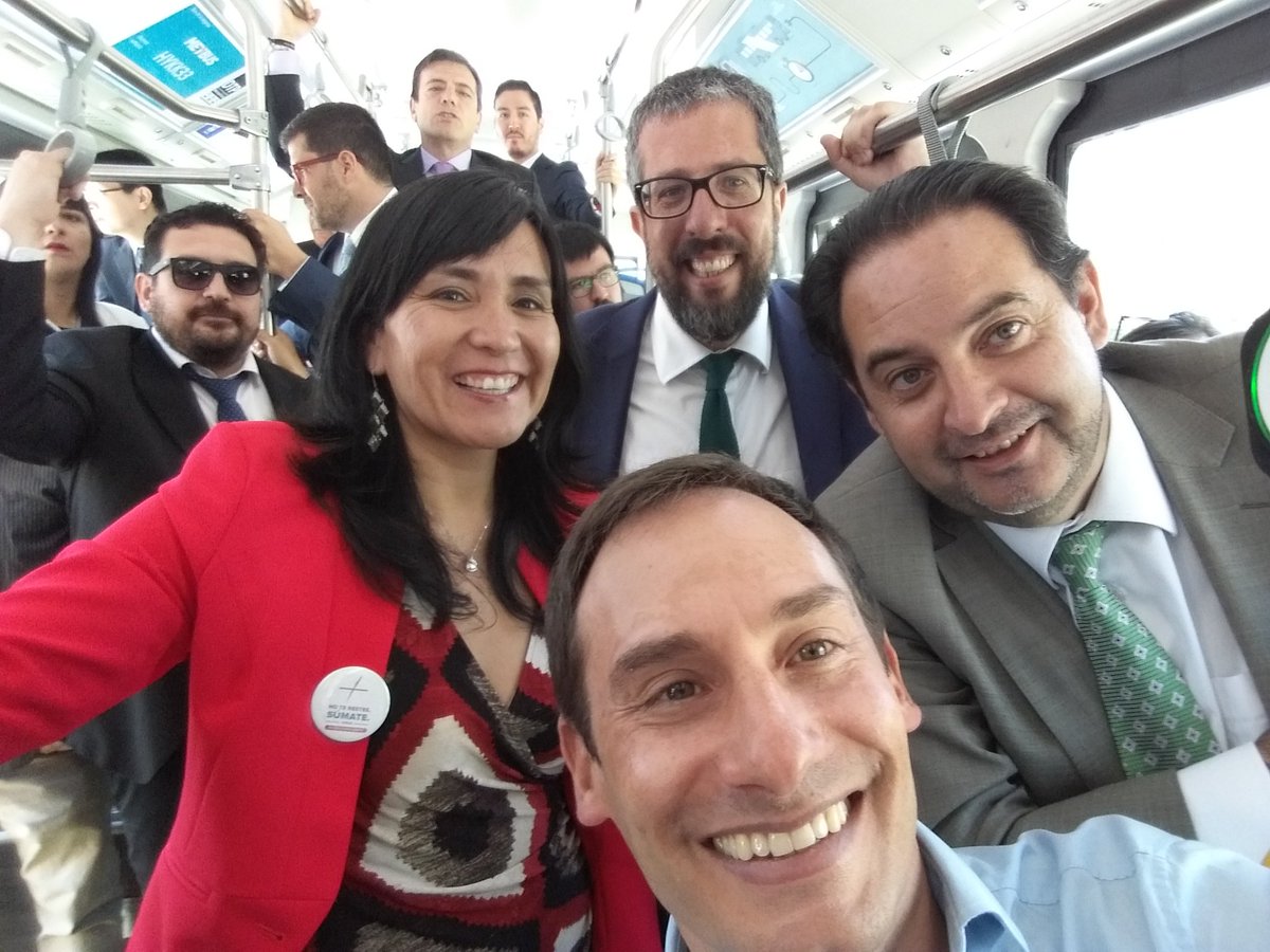 micahortuzar's tweet photo. Lanzando #chispers con 3 ministros!! en #transportepublico #MovilidadSostenible #buselectrico @MinEnergia @mtt_chile @MMAChile @AndresReboll https://t.co/lMd3KxEyiM