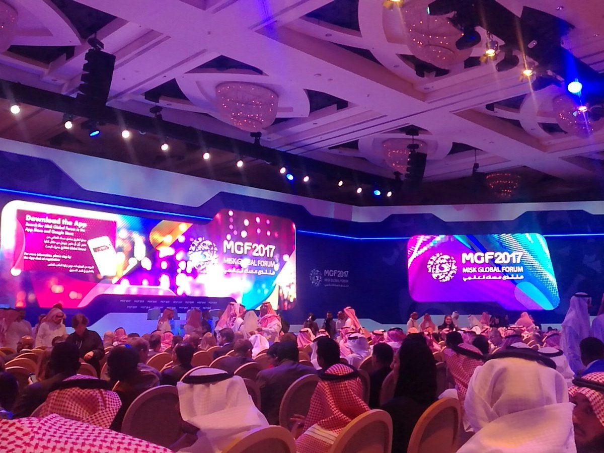 MohdAlzahrani07's tweet image. في انتظار الجلسة الافتتاحية مع @BillGates تنظيم اكثر من رائع @MiskGlobalForum @MiskKSA