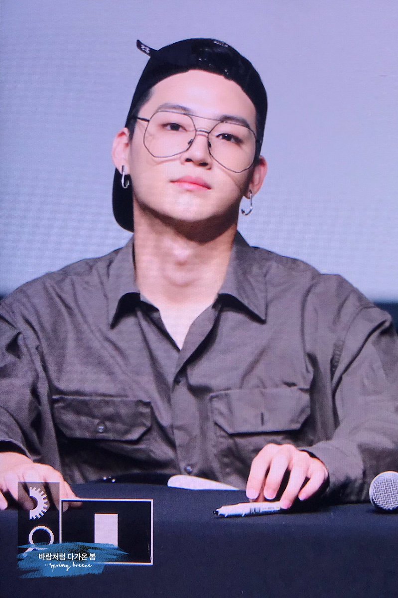 바람처럼 다가온 봄 tweet media