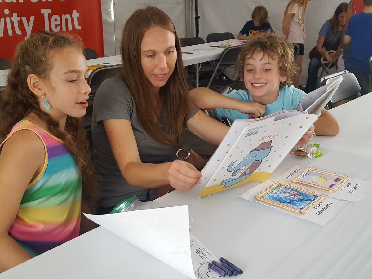 bookspringatx's tweet photo. #Families reading together! We cannot think of a more enriching shared activity. #bookspringatx #books https://t.co/R3K2pZfD2Y