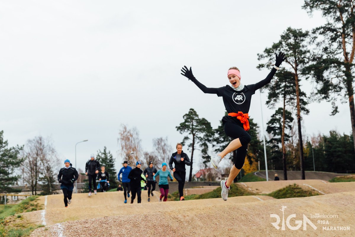 RigasMaratons's tweet photo. Otrais #WarmUpWeekend aizvadīts lieliskos treniņos gan ar #adidasRunnersRiga treneriem Mežaparkā, gan ar mūsu čempioniem Rīgas centrā! Turpinām gatavoties #LattelecomRigaMarathon https://t.co/475PAgw2DS
