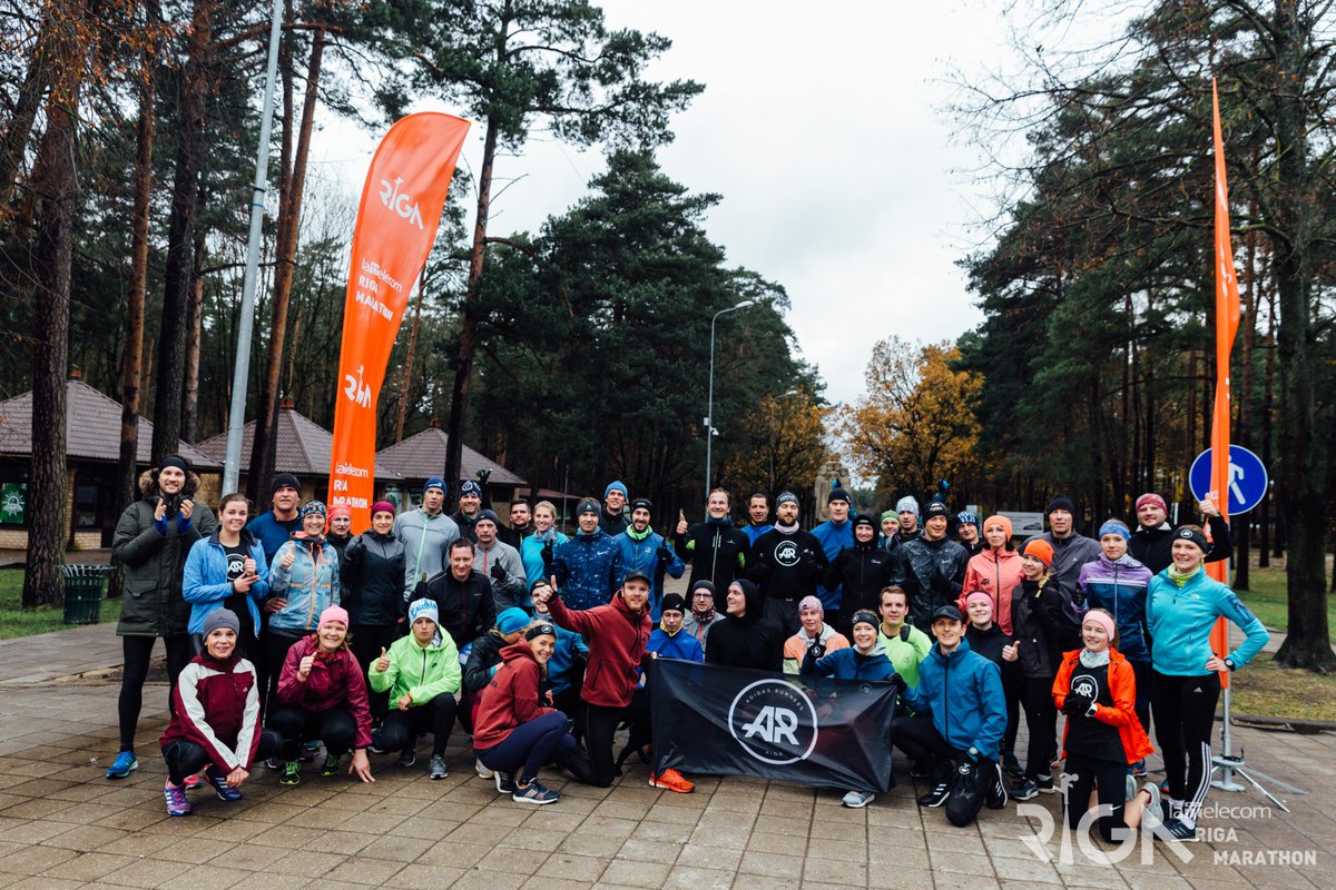 RigasMaratons's tweet photo. Otrais #WarmUpWeekend aizvadīts lieliskos treniņos gan ar #adidasRunnersRiga treneriem Mežaparkā, gan ar mūsu čempioniem Rīgas centrā! Turpinām gatavoties #LattelecomRigaMarathon https://t.co/475PAgw2DS