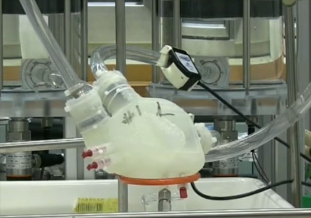 A3D_Project's tweet photo. Le premier #cœur artificiel conçu avec une #imprimante #3D https://t.co/L0DgysCQ8Q #3dprint https://t.co/HrqRCQJqXJ