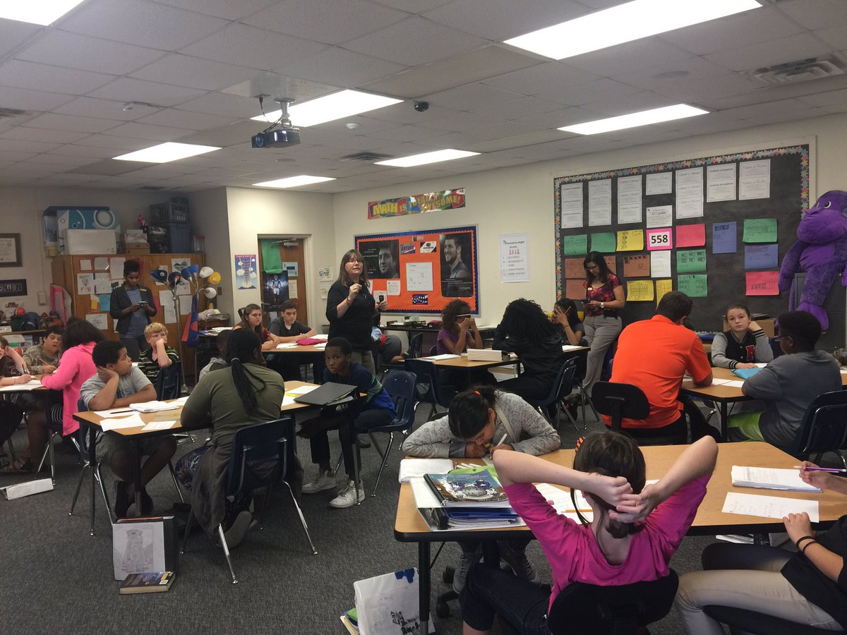 LakeCCReadiness's tweet photo. Authentic Literacy and #AVID in Math @OakParkKnights @phillips1006! Ss &amp; T engaged in academic discourse while solving word problems. @AVID4College @AVIDEasternDiv @Santos_Daniel17 @MartaCRamirez1 @Alexander_She1 @Jarvis_Kathlene #LakeAVID #LakeMath https://t.co/GfmItgEqWI