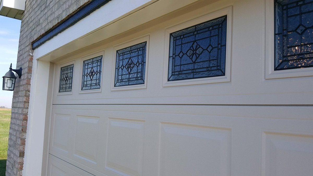 Hormann 3200 Garage Door with specialty Windows, from the Door Doctor.