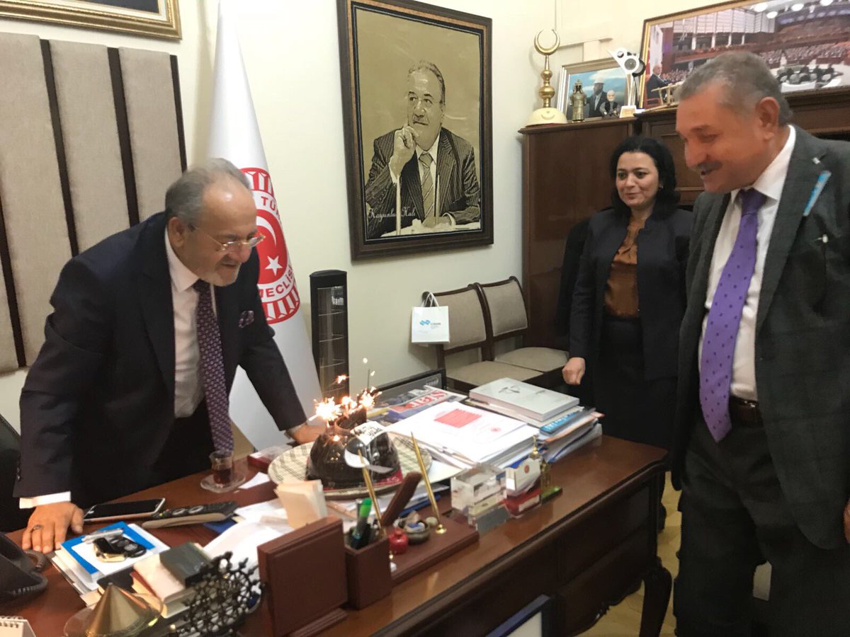 Sayın Başkanımın Doğum Gününü Tebrik Ederim. Hayırlı Ömürler Dilerim
