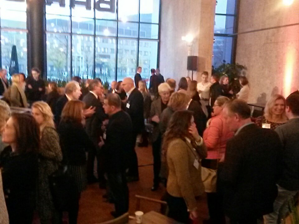 Get connected groot succes.