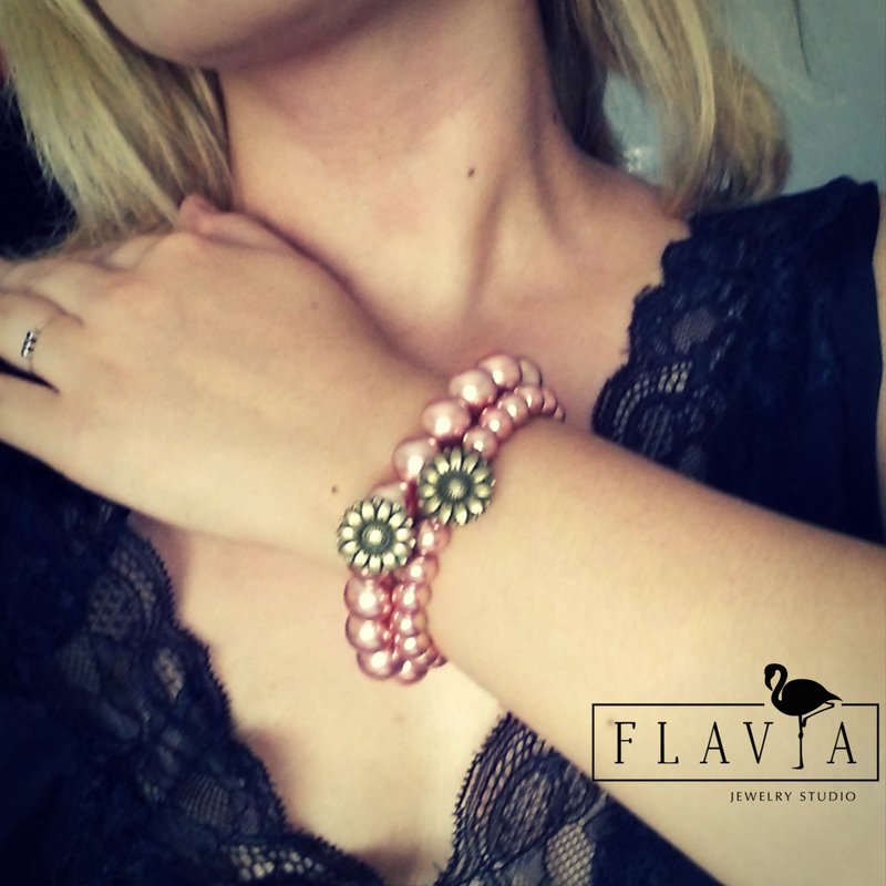flavia_studio's tweet photo. 15 ideas de regalo para este diciembre...#jewelry #joyasmx #hechoconamor #agatá #rubí #amatista #cristal #hematita #amonita #perlas #handmade #jewelry https://t.co/msvfWpRlTJ