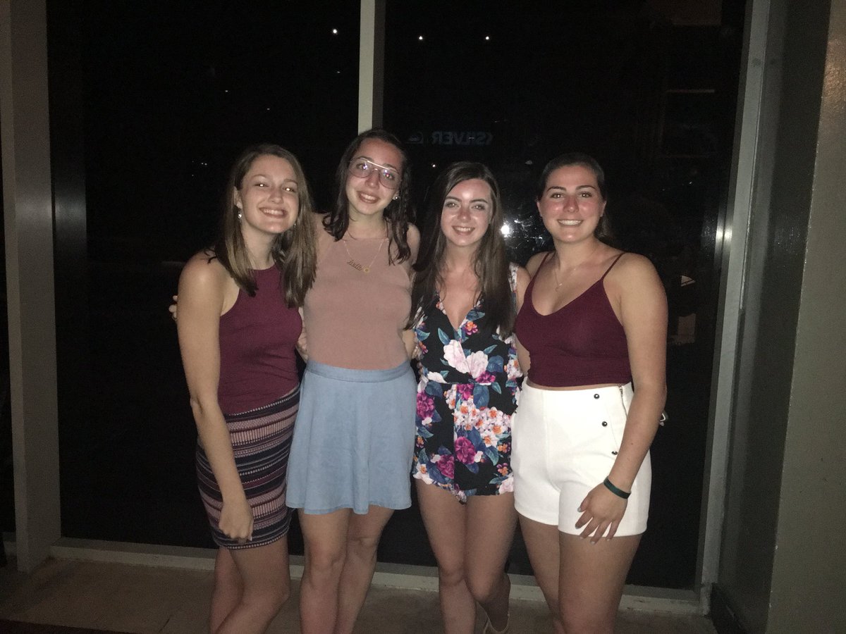 Ilabatah's tweet photo. happy birthday eunice!!!! love you so much eich, keep interpret dancing and being you special woman. miss and love you 💕🎉🌟 @emilyyeicher https://t.co/q6Cxa5Hb8L
