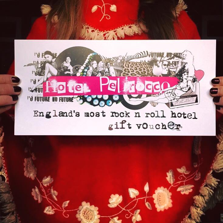 Why not slip one of these into your stockings? 
Gift vouchers available from £135 for a standard double or you’re free to choose an amount that suits your pocket! 
Just call us on 01273 327055 to buy 💝#fillmystocking