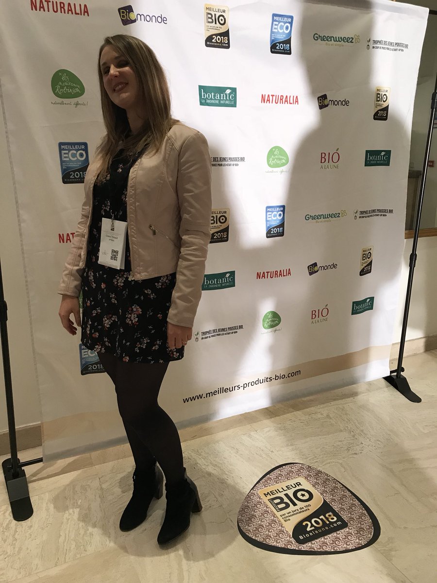 PropoliaFrance's tweet photo. GO ! Nous avons notre Chef de Projet R&D qui est présente pour la cérémonie ! #MPB2018 https://t.co/VuGM8WMfzm