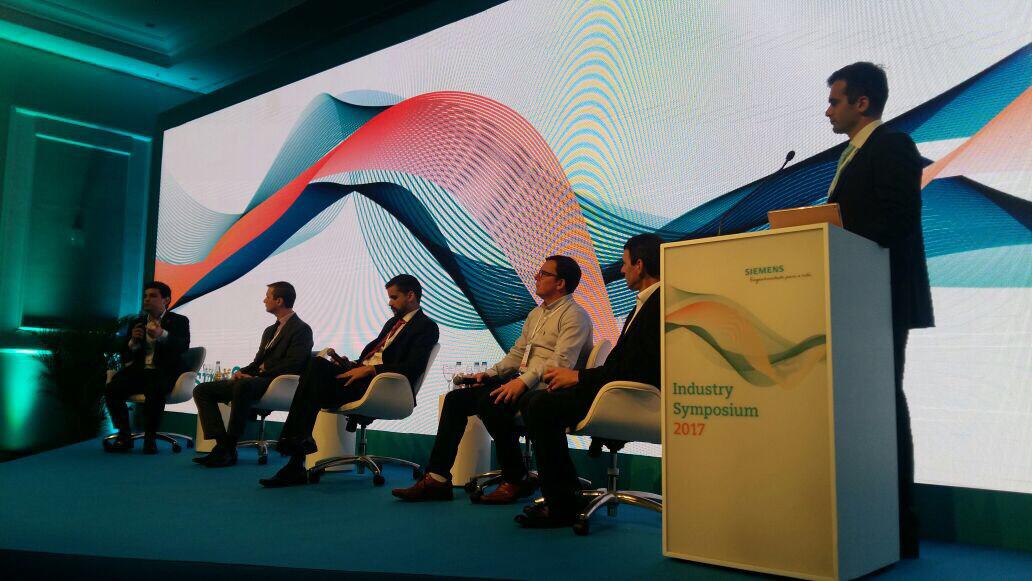 SiemensSW_BR's tweet photo. Painel de debates com #AGCO, #Cavaletti, #Maxiforja, #Soprano e #Torfresma no Industry Symposium 2017, em Porto Alegre. #tecnologia #manufaturadigital #inovação #Indústria40 #SiemensPLM https://t.co/K3MnVz6Dml