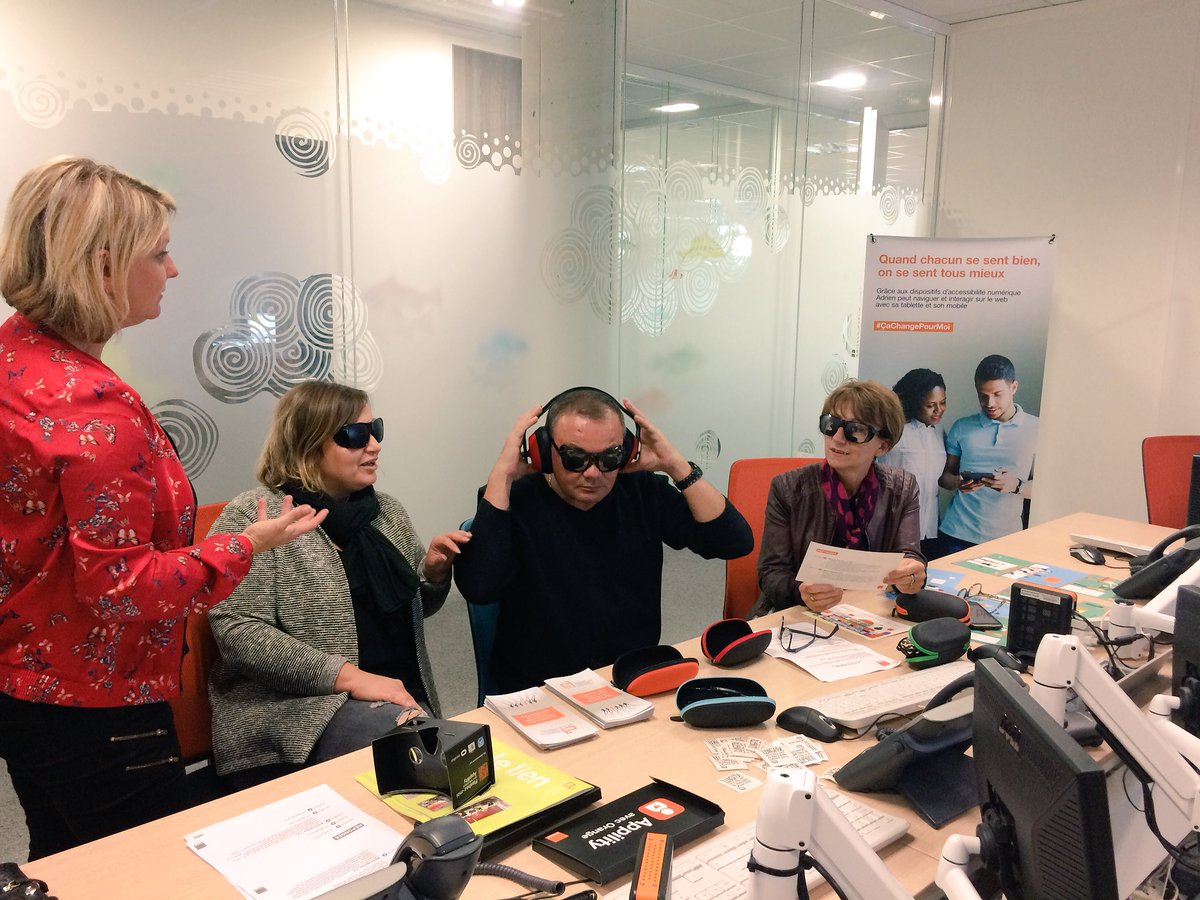 DelayeOlivier's tweet photo. Merci @isagracieux pour son implication quotidienne dans la prise en charge du handicap #cachangepourmoi #agprogo https://t.co/SkyGfRQlC7