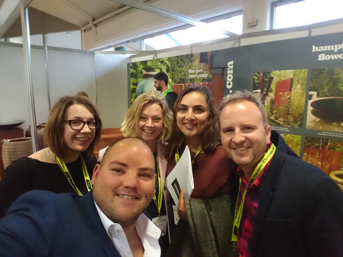 rosienottage's tweet image. KLC massive meet Jake @jacobtlc @mattiechilds @RachelPSDesign @humairaikram