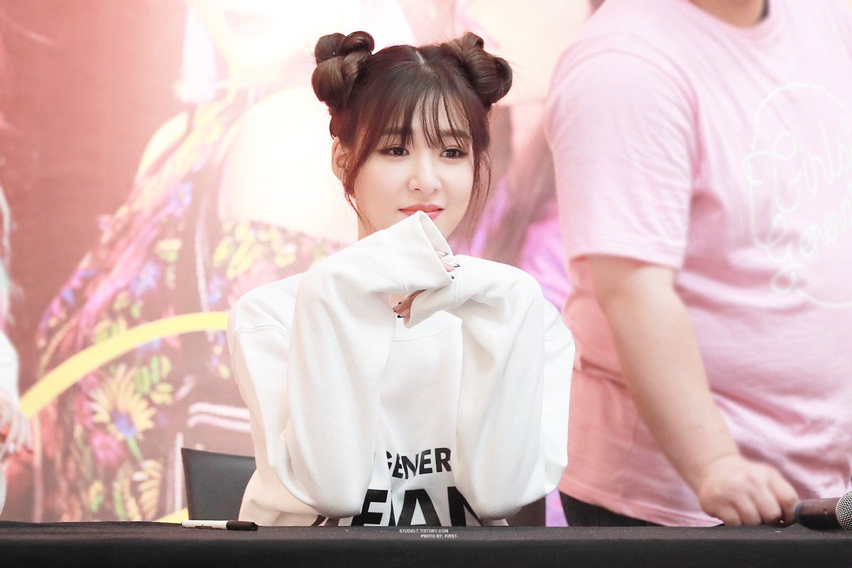 Sonevn Snsd Tiffany Holiday Night Fansign By First 3 T Co Msslgzlr22 T Co 1ikzpktvzz T Co Zsajrmkphf T Co Temdagemby T Co Qhiaxlsiez
