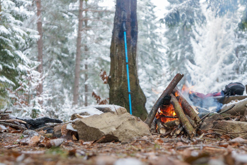 Cold-weather survival is a whole 'nother beast. Brush up on these 8 skills everyone should know:
bit.ly/2ieXRk5