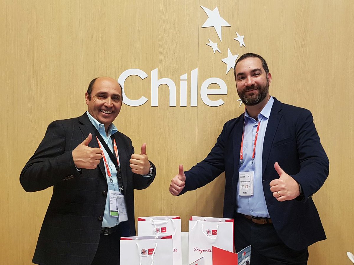 premio_avonni's tweet photo. 🎉 ¡#DomDigital en Barcelona! Los ganadores en Innovación Pública @labgobcl #Avonni2017, representan a @ProChile en la @SmartCityexpo 🌃 ¡Les deseamos lo mejor en esta experiencia! 🇨🇱🌟 https://t.co/XVzWdJOdDz