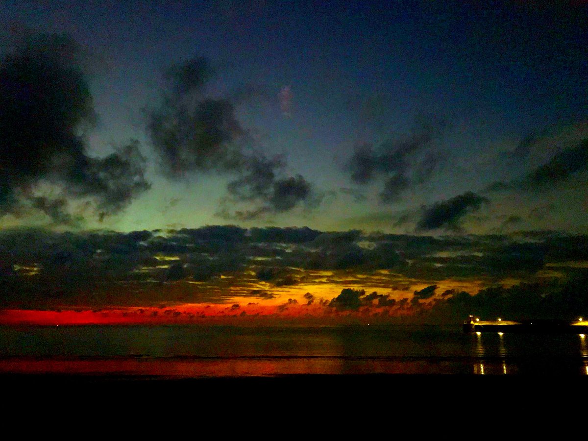 shaunstaveley's tweet photo. My Morning View THANK YOU @ThePavilionKent @The_Grand_RR @LubensPizza @KentEchoNews @ButtysFolkeston @Rocksalt_Kent @FolkestoneHour @FolkestoneRT for the likes and retweets https://t.co/6049yvVE3w