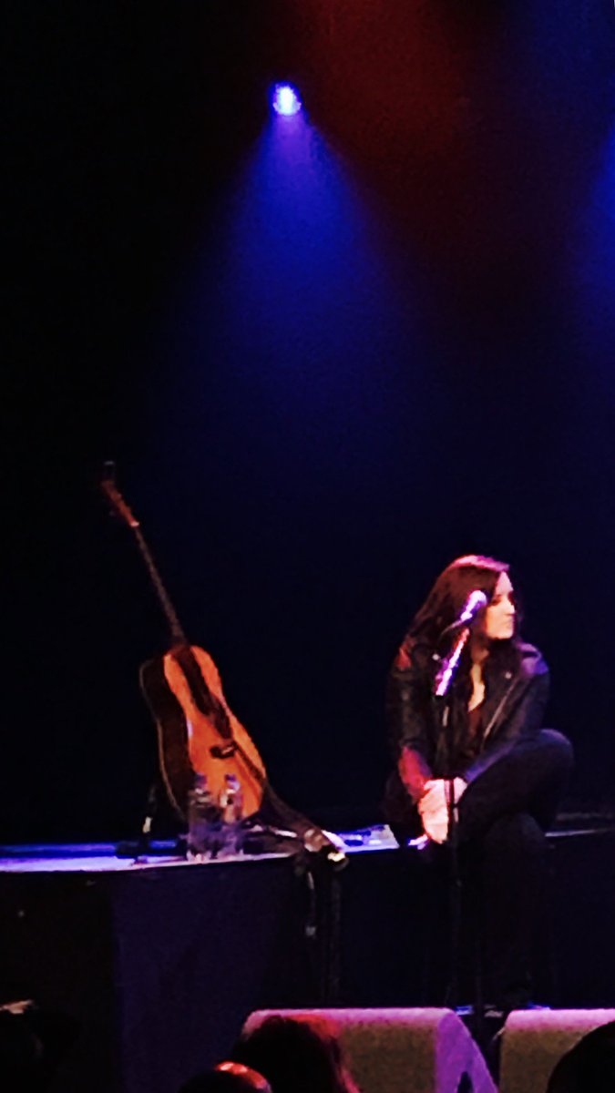 TheBrandyClark's tweet photo. One of my favorite parts of getting to do this is being on the road and sharing new and old songs with all of you. Thanks for making it possible for me to live out a dream. #2017 #road #6showsleft #fayetteville #tulsa #kansascity #stpaul #johnsoncreek #wittenburg https://t.co/mH8DNcn4N1