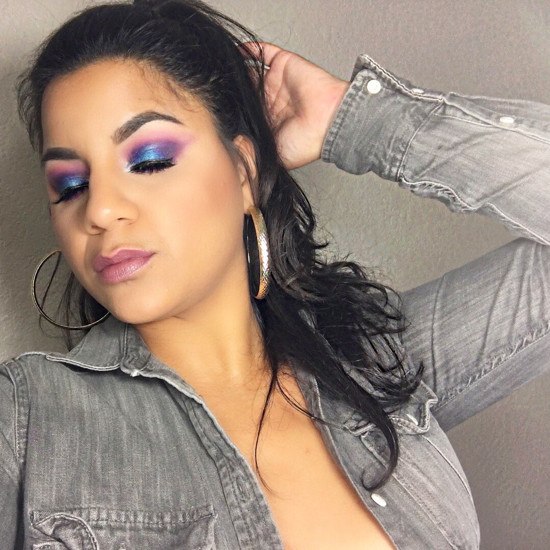Gorjessglamxo's tweet photo. Here’s an inspired look i did from a look @jillpowellglam did on @ddlovato ✨ #DemiLovato #inspiredlooks #AnastasiaBeverlyHills #morphe #bhcosmetics #urbandecay #stila #coverfx https://t.co/5ZPAp3yXYK