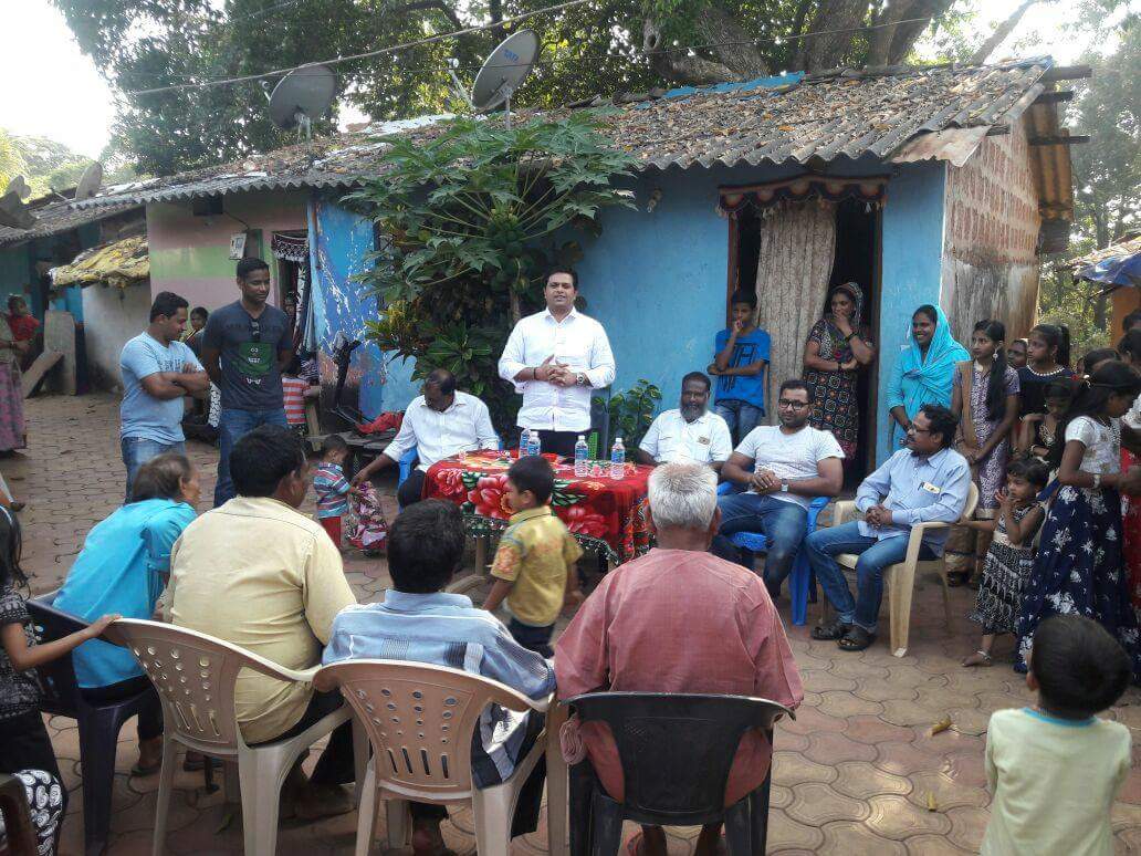 Jayeshvsal's tweet photo. We can't expect to take #GoaForward without taking our #ChildrenForward. It would be like talking about #Goem without emphasizing the significance of #Goemkar &amp; #Goemkarponn. Promised my financial help &amp; launched tuition classes for school students of Ramnagar Betim.#BetimForward https://t.co/e5c4mIlb92