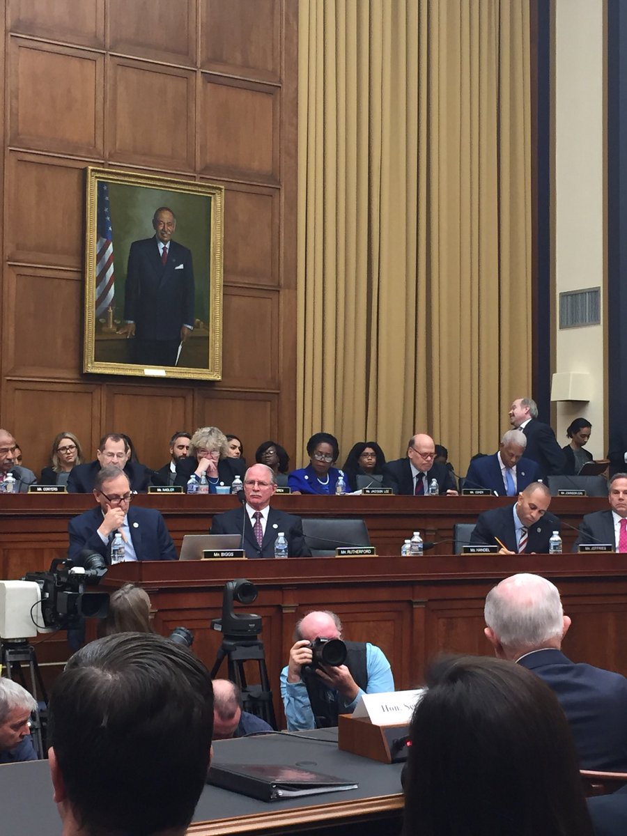 acslaw's tweet photo. .@RepJerryNadler (displays March mtg image):
Did you chair March mtg?: Yes
Did Papadopoulos mention intent to contact Russians?: Yes, and I pushed back.
After mtg, did you take any actions to prevent Russian contacts?: I don't recall. #QuestionSessions https://t.co/pqz581Q1tw