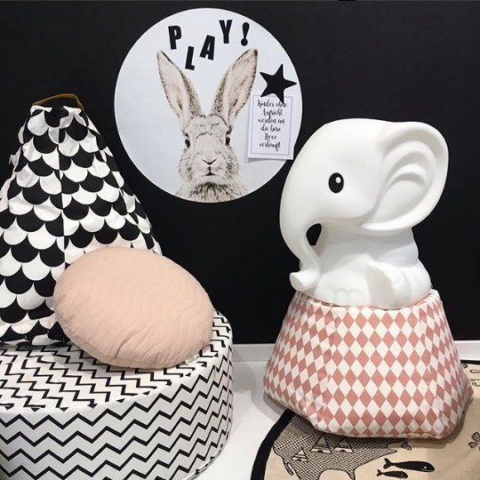 MrMariaDesign's tweet image. REPOST - Anana looks right at home in this colourful setting! Picture by hello baby | Concept Store :-) &amp;lt;3 #wearefamily #mrmariadesign #mrmaria #ananalamp