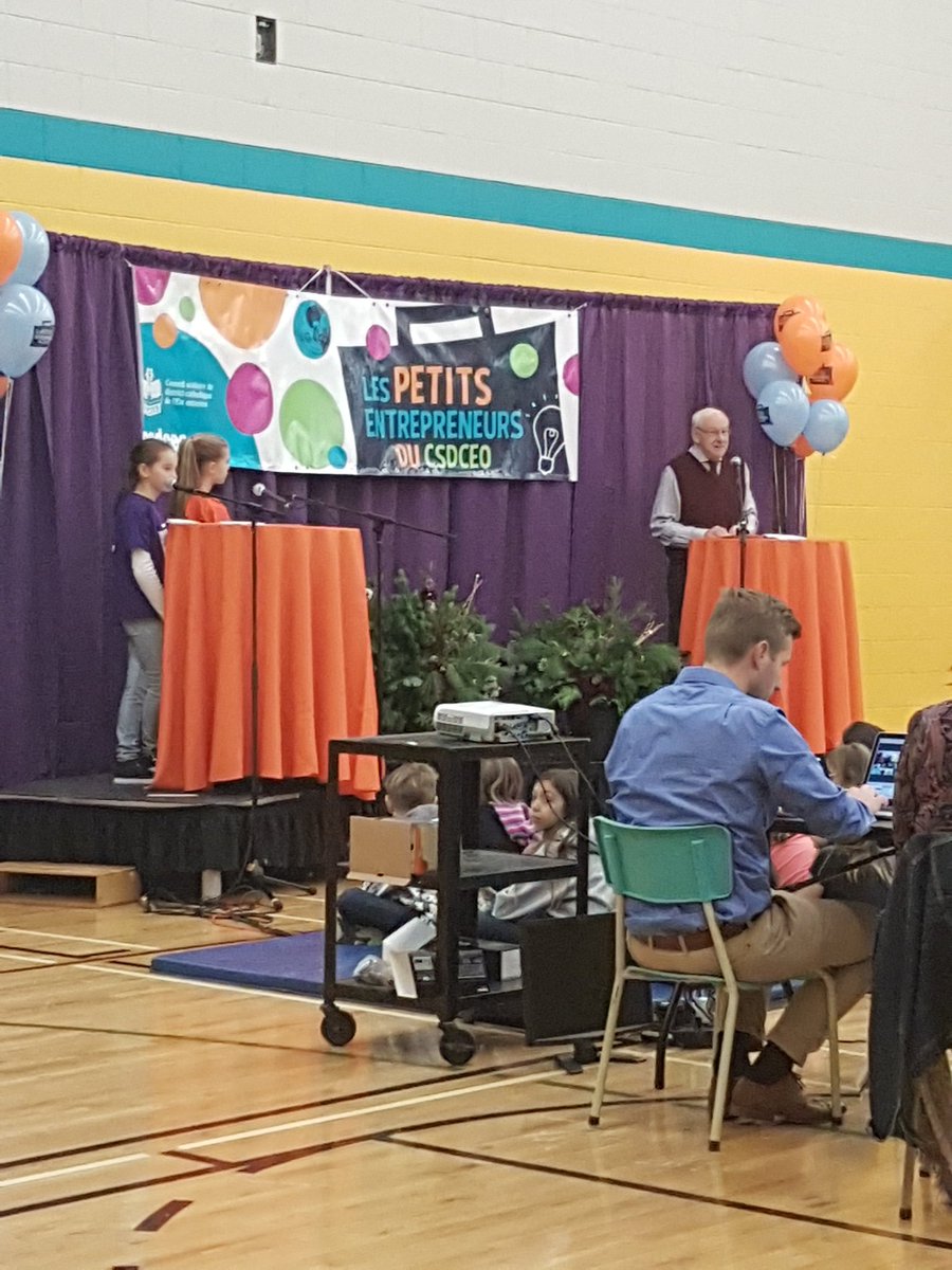 Monsieur Martial Levac, conseiller scolaire, en direct de lancement de la 3e édition des Petits entrepreneurs <a href="/CSDCEO/">CSDCEO</a> #entrepreneuriat.