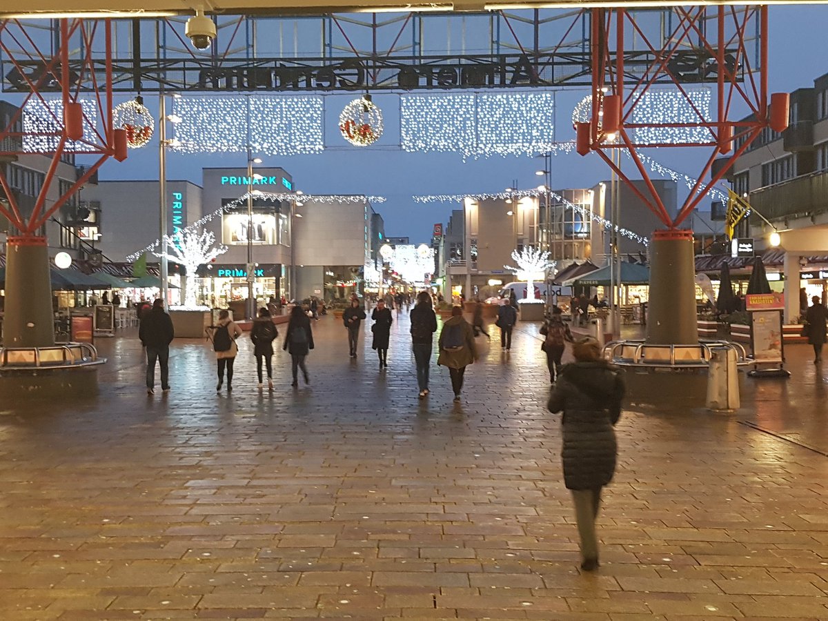 rahimspoor's tweet photo. Almere Centrum is al in kerststemming #ns #CWasdregio https://t.co/nr4bR2Vmrf