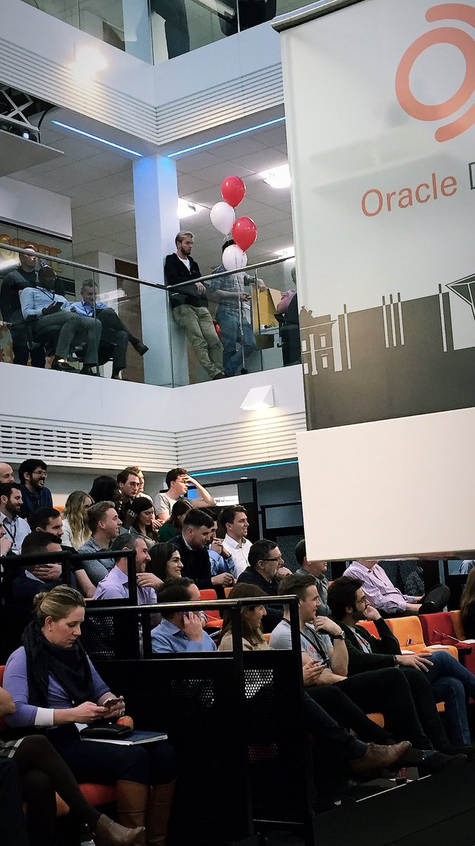 GiuliaCamera1's tweet photo. Nice chat about how Oracle can work with startups ! #ODStartup https://t.co/xcAOyIHaSv