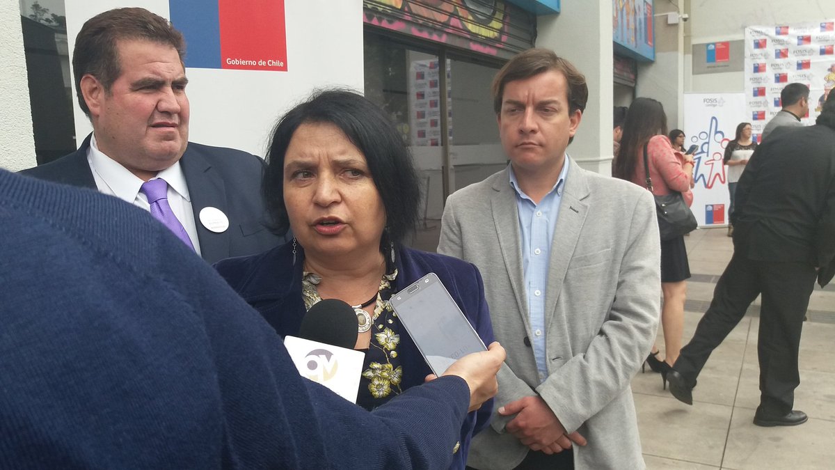 MDSValparaiso's tweet photo. Seremi @dsocial_V asiste a inauguración de nuevas dependencias de @FOSIS_Valpo en #ViñadelMar junto a @seremigobiernoV @InjuvValparaiso @senamavalpo https://t.co/tqNMYzDiv3