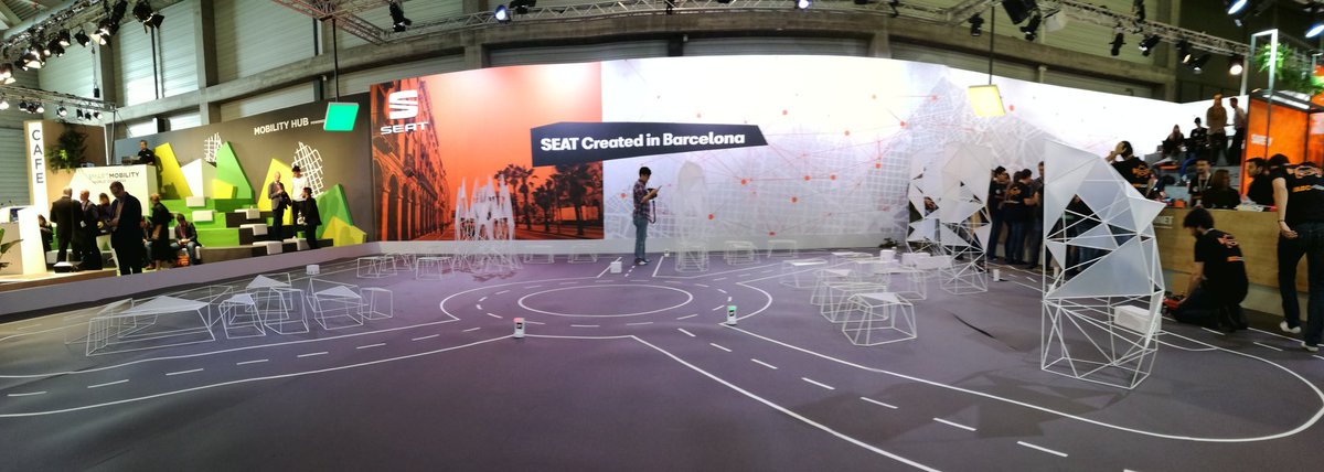 Resilient_d's tweet photo. Networking in @SmartCityexpo @Resilient_d @circularesummit  by Michele Iervolino https://t.co/jDUtDWIt5R