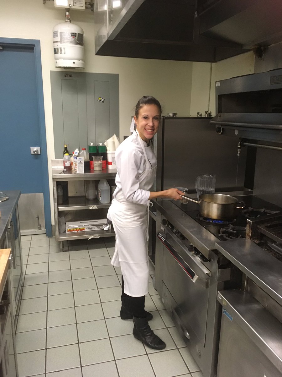 AlbertaPulse's tweet photo. Chef Christine Farkas getting ready for our first @AlbertaPulse Chef Workshop @LethCollege ! @Christine2Bean #halfcuphabit https://t.co/FQTRsoL8Oq