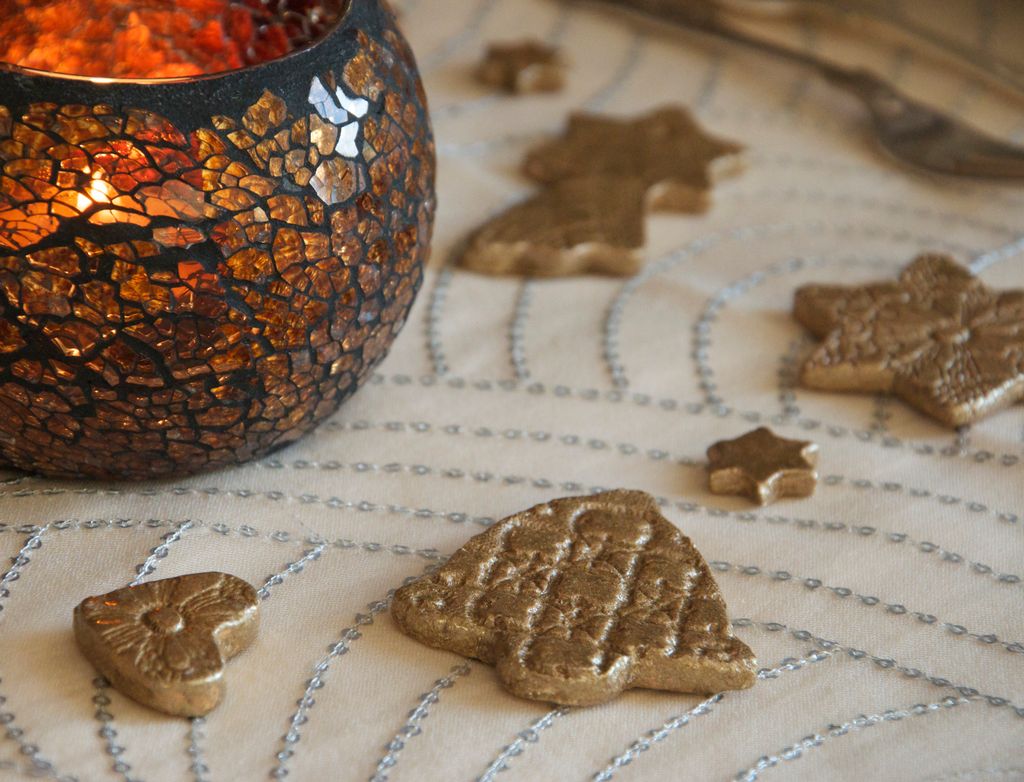 CeramicDynamics's tweet image. Christmas Table Decorations | Set with 17 pieces! 
These are Handmade ceramics with a combination of shapes, including bells, stars, falling stars and hearts. 
Made in #Cyprus

buff.ly/2yZ9NAB
#Christmas #home
