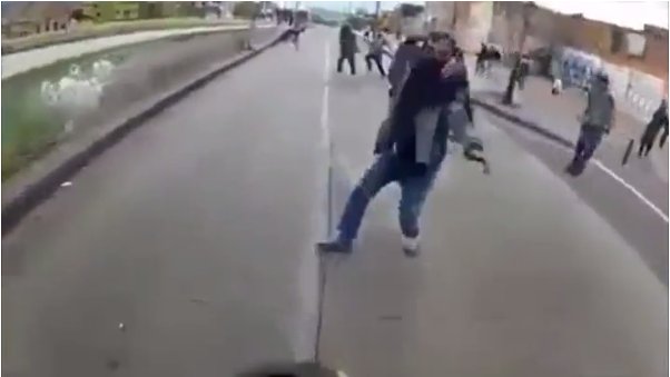 Big time woops!

Biker accidentally rides motorcycle into a riot buff.ly/2AEGOhZ
