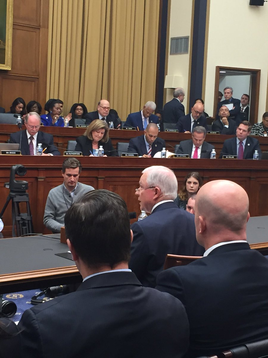 acslaw's tweet photo. .@RepZoeLofgren: When Sally Yates reported that Michael Flynn had lied to the administration, were you notified?
Sessions: I do not recall.
#QuestionSessions https://t.co/46nIZCAMTN