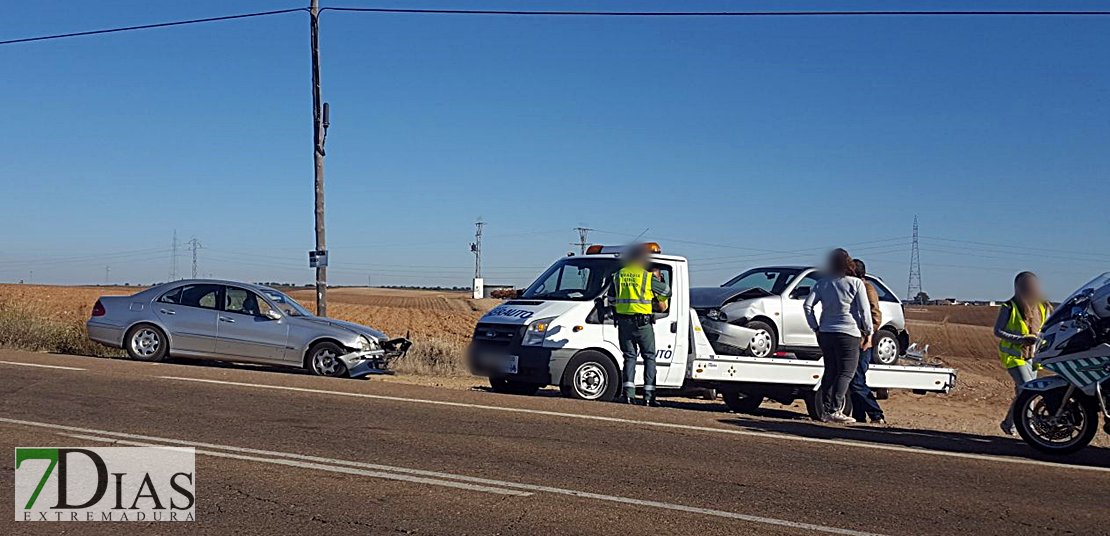 Extremadura7D's tweet photo. Colisión múltiple en la carretera de Olivenza
https://t.co/uCexbdrjaJ https://t.co/RvdVTnXT6Q
