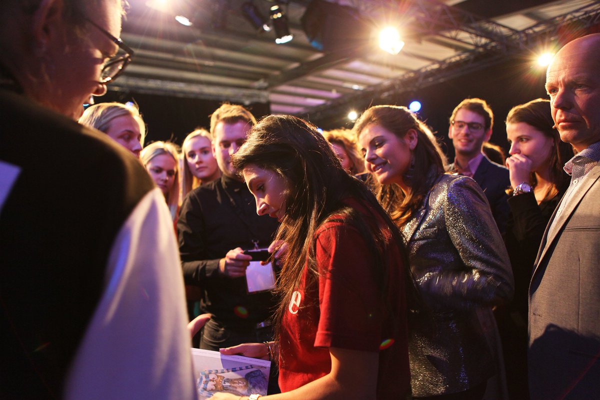 ContactaNL's tweet photo. Met de foto's genieten wij nog even na van de beurs! Alle verschilmakers, bedankt! #MaakHetVerschil https://t.co/wzKM4S1q7d