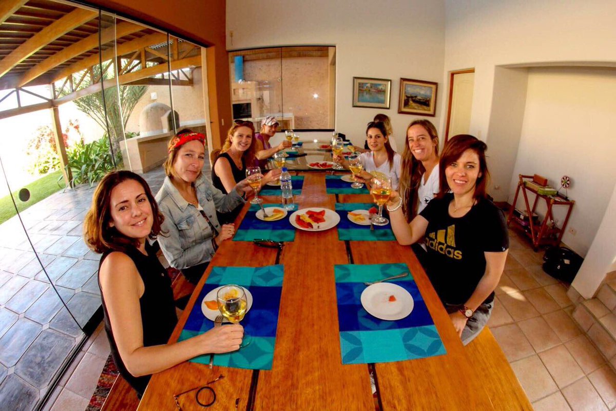Let's kick off a new week in Paracas 🙌😎💕 #women #kitesisters #kitesurfing #Kiteboarding #kitecamp #yoga #travel #adventure #explore #TuesdayMotivation #peru
