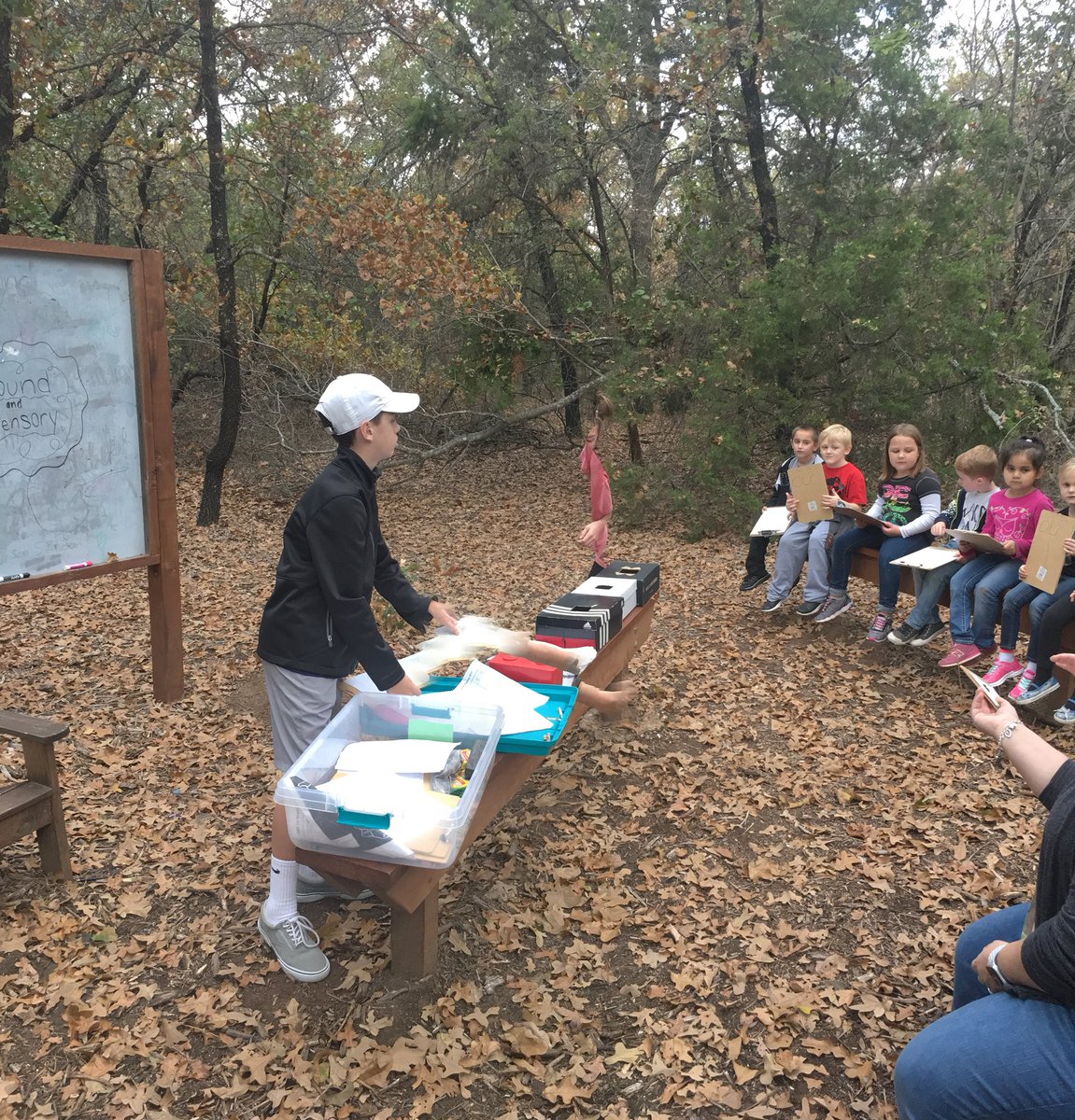 AMS_McCarthy's tweet photo. OLC with Mambrino 1st Grade today! https://t.co/klt8LxlyF0