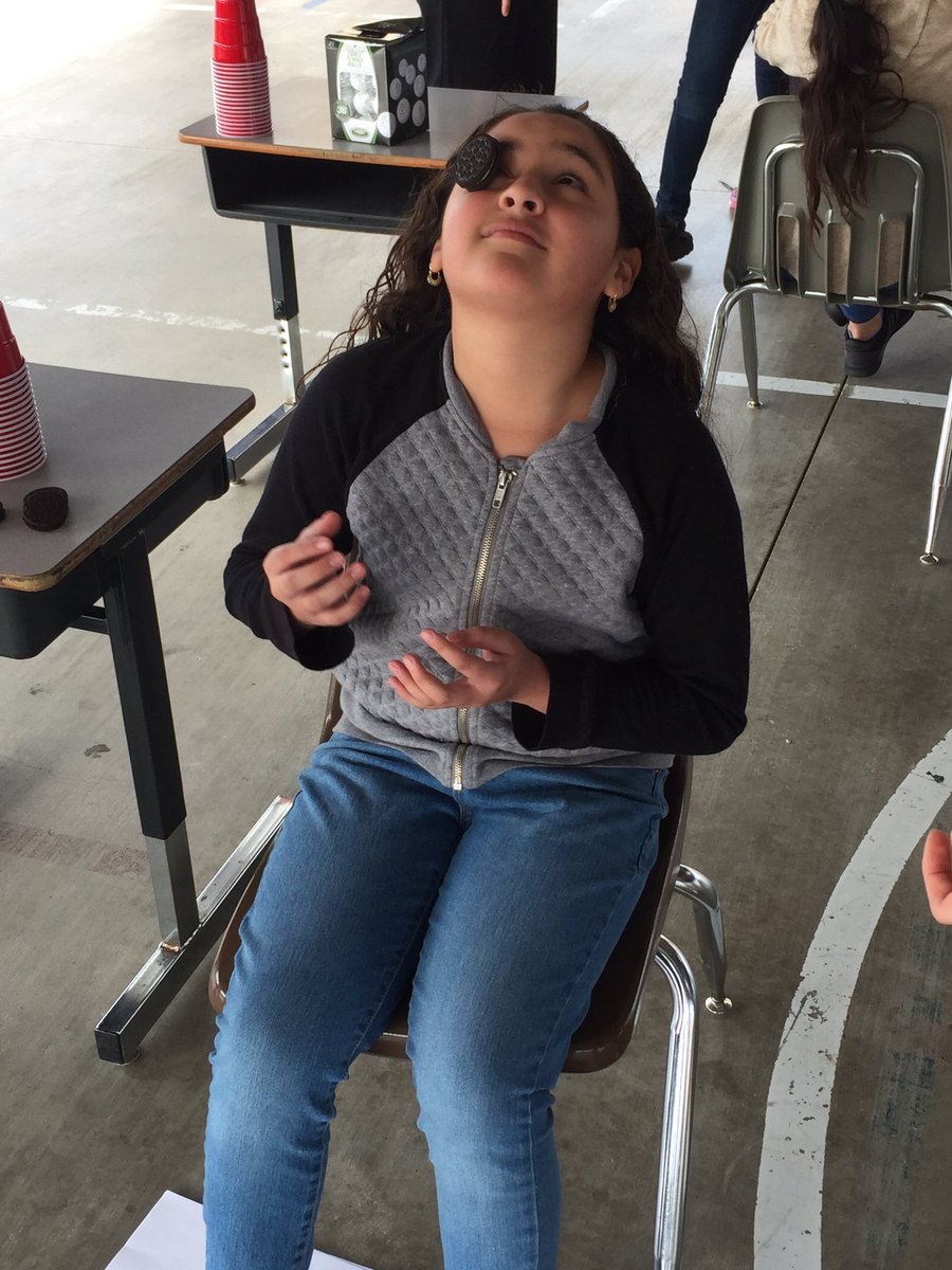 KPHS_GreenHouse's tweet photo. Oreo Challenge #kpdos17 https://t.co/yJ6sKYKFQa