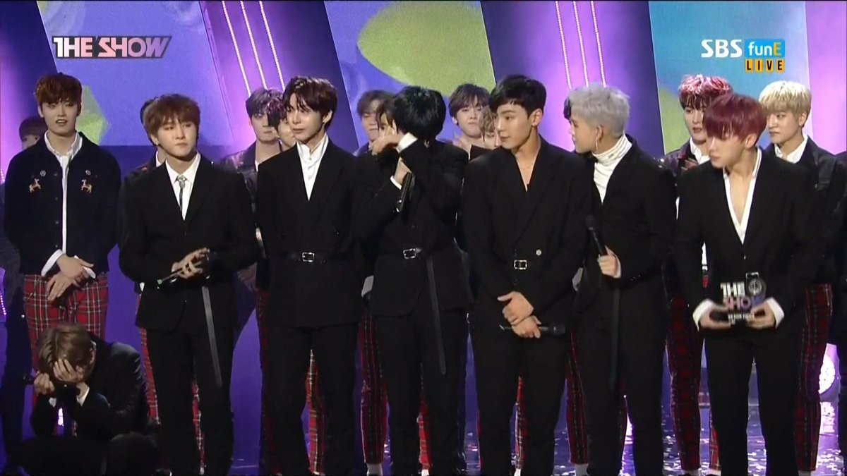 mxasquotes's tweet photo. congratulations boys, after all your hard work you finally got your first win and we are soo proud 😭🎉❤️ 
#MonstaX1stWin https://t.co/VcjCvaOZBC