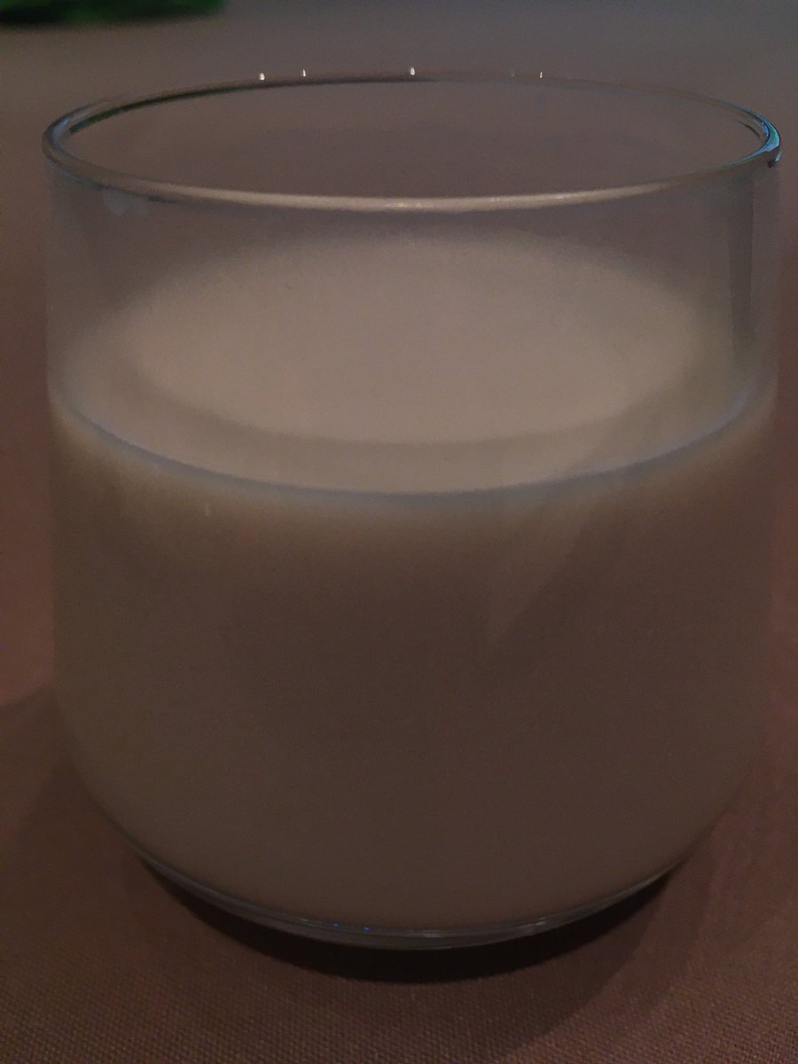 dropsofinkrm's tweet photo. Guys, it’s Horchata. #dreamscometrue #yum #P2Ascend - https://t.co/tShSkx6ZTc https://t.co/iaEPHclGAm