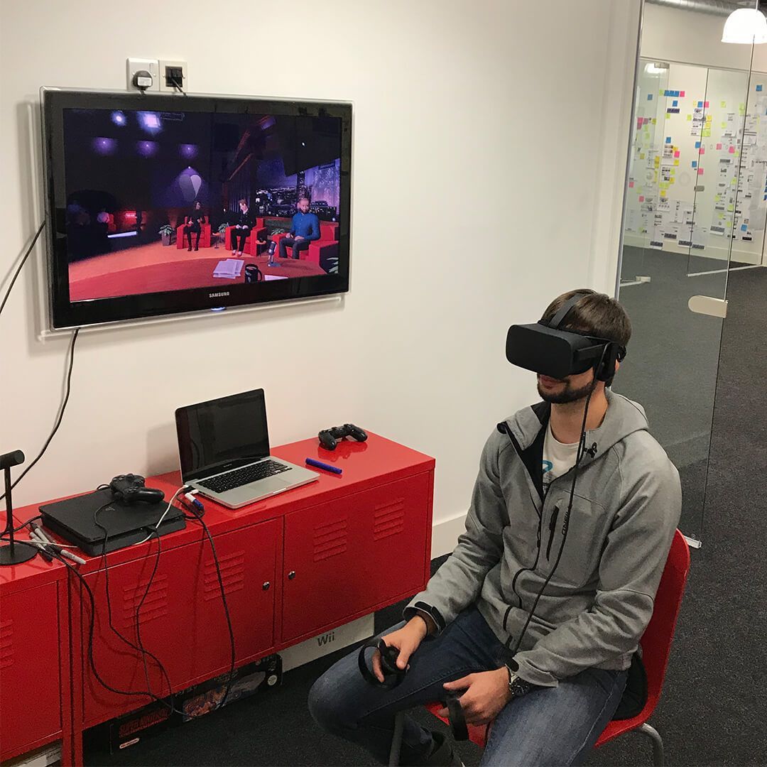 yoyodesign's tweet photo. Played with #vTime today as a potential way to present future work, good fun. @vTimeNet  #vr #oculusrift https://t.co/s5xKLpGQO6
