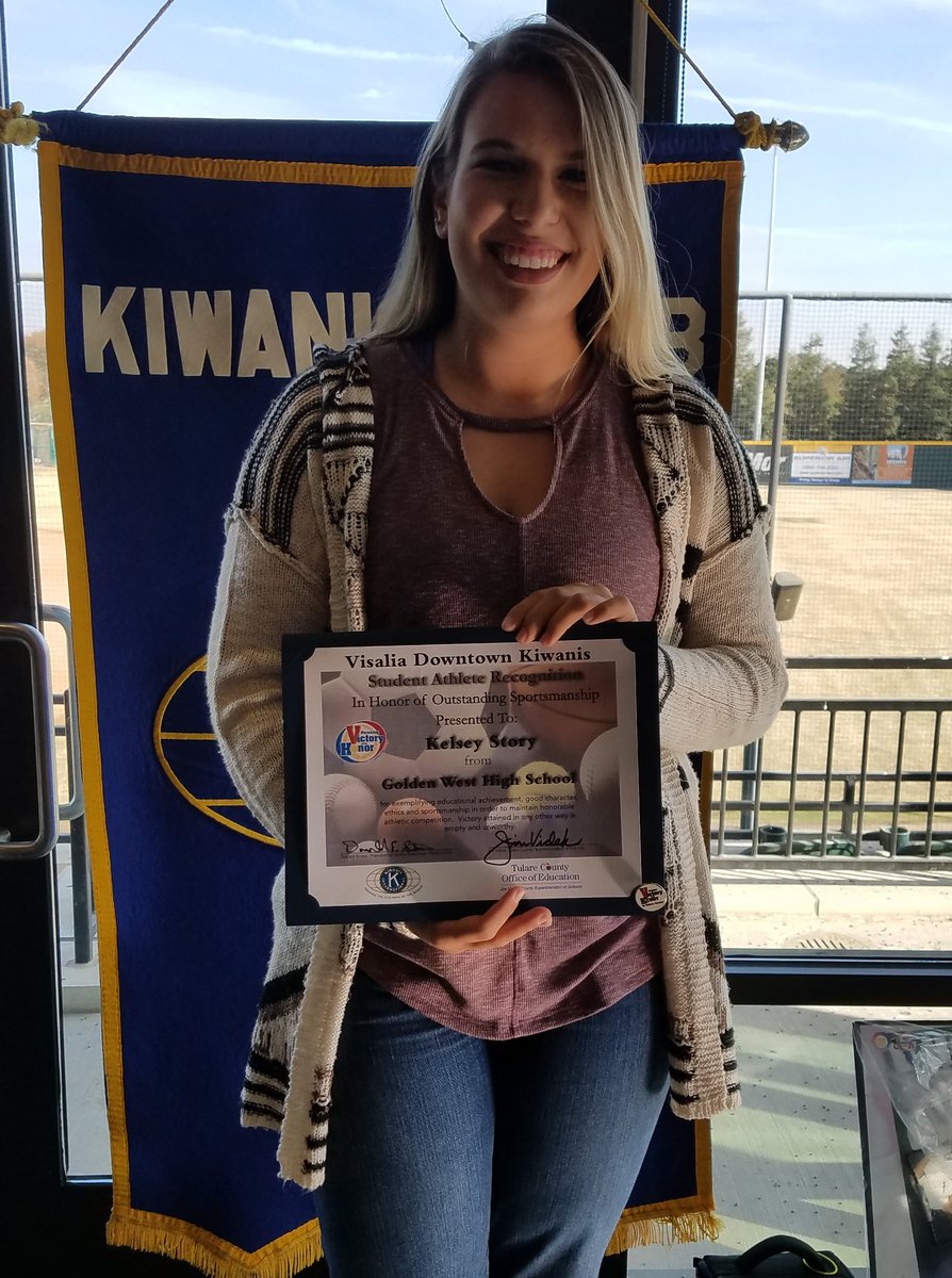 jfregoso44's tweet photo. Congratulations to Kelsey and Jayden for receiving the Kiwanis Character Counts Fall Athletes Awards. We are proud of you. #GoBlazers https://t.co/QmOewlW5Ah