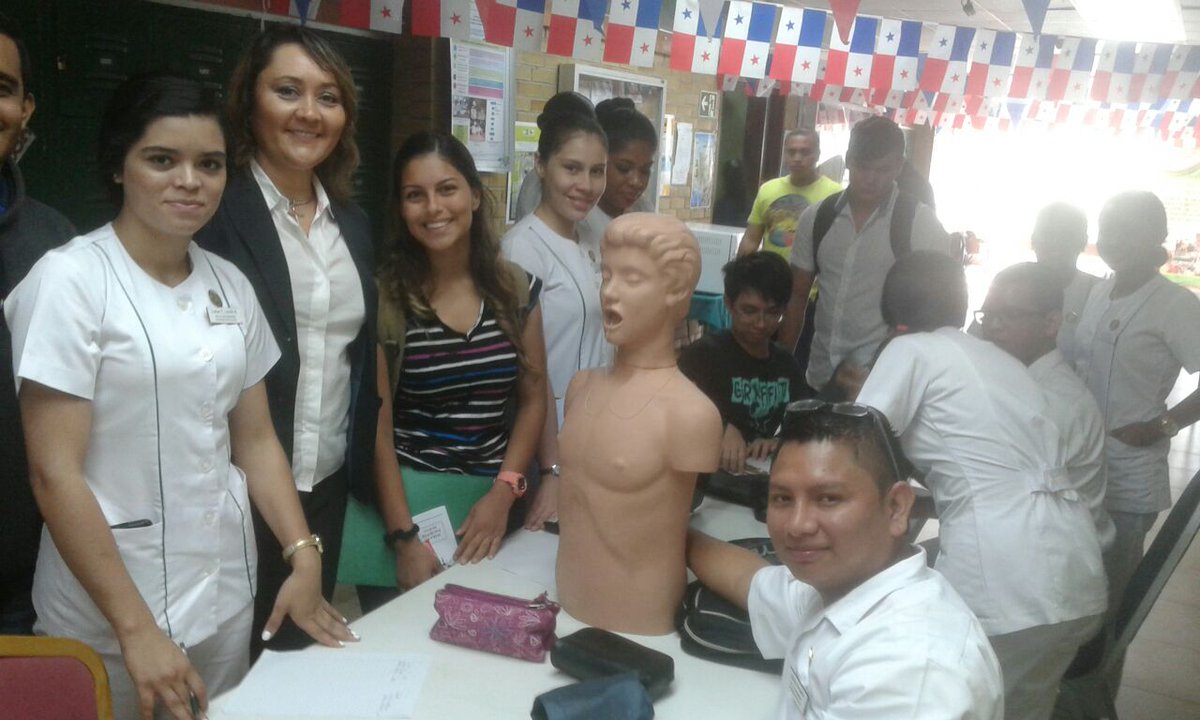 UNIVERSIDAD_PMA's tweet photo. Feria de Salud en Campus Harmodio Arias Madrid,celebrando el XXII Aniversario de la Fac. de Medicina Veterinaria. Participación de las Facultades de Enfermería, Odontologia, Farmacia y el Hospital Veterinario. https://t.co/Xu4m7LXjrH