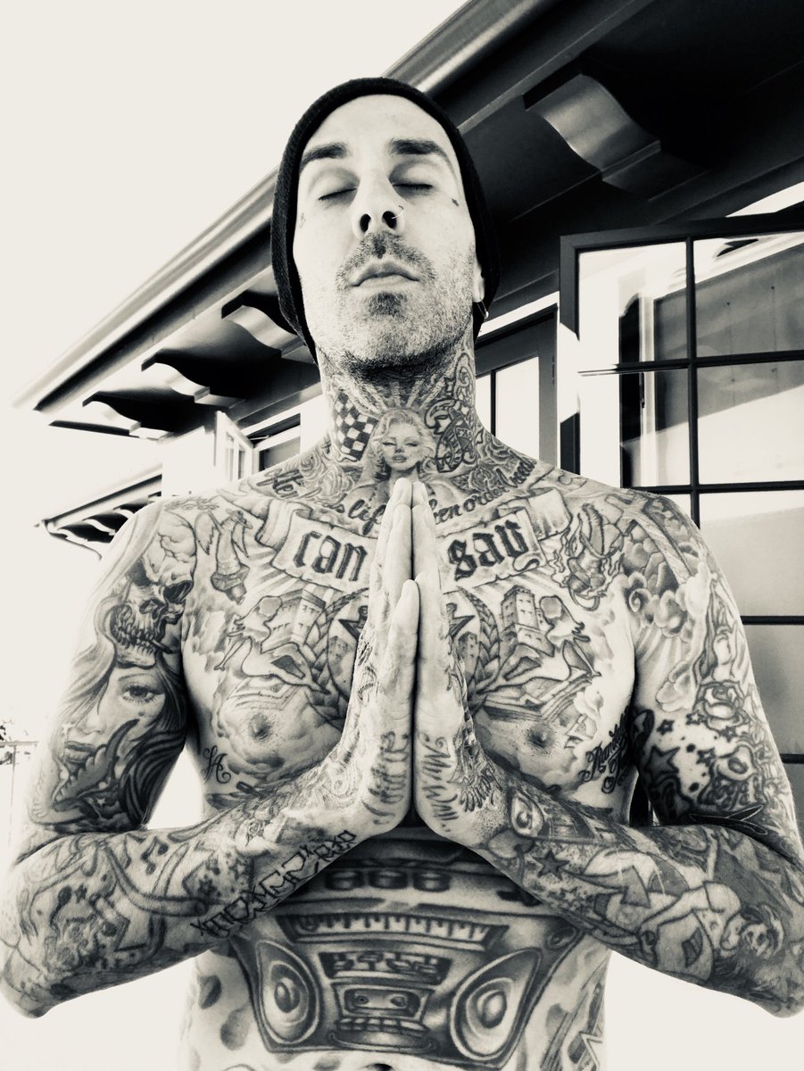 Travis Barker tweet media