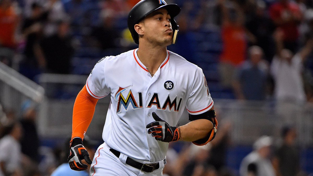 BostonSoxFans's tweet photo. Report: Stanton doesn't want to play in Boston or St. Louis https://t.co/2NjUbyfRBc #BostonRedSox https://t.co/zBxlQTkx98