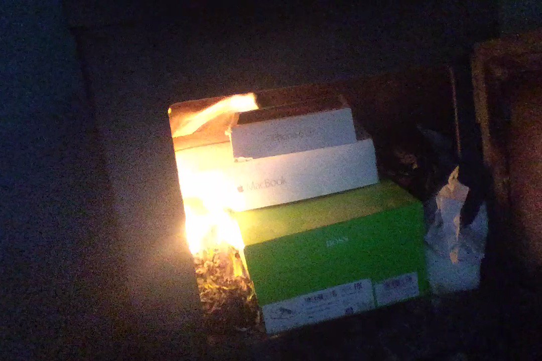 SaveWithLaura's tweet photo. You can #savemoney by avoiding donating to charity shops - burn all your unwanted old gifts instead. #winterheating https://t.co/BemMGpa1AV