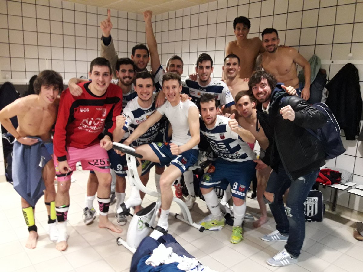carlosretamar10's tweet photo. ¡¡¡¡A semis!!!! ¡¡Que grandes sois!!
#VamosRios https://t.co/5g1jTxoc0K